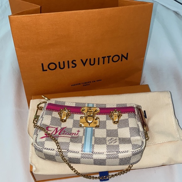 Louis Vuitton Pochette - Picture 6 of 6